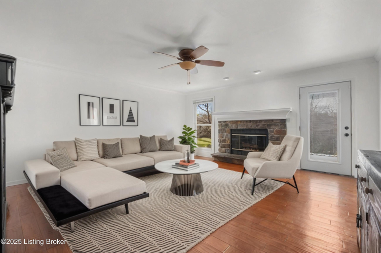 Listing Image 15