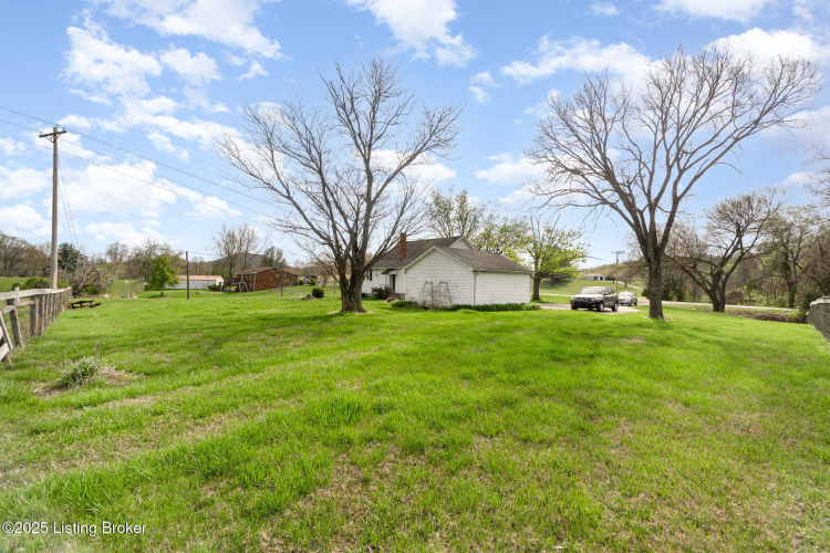 Listing Image 16