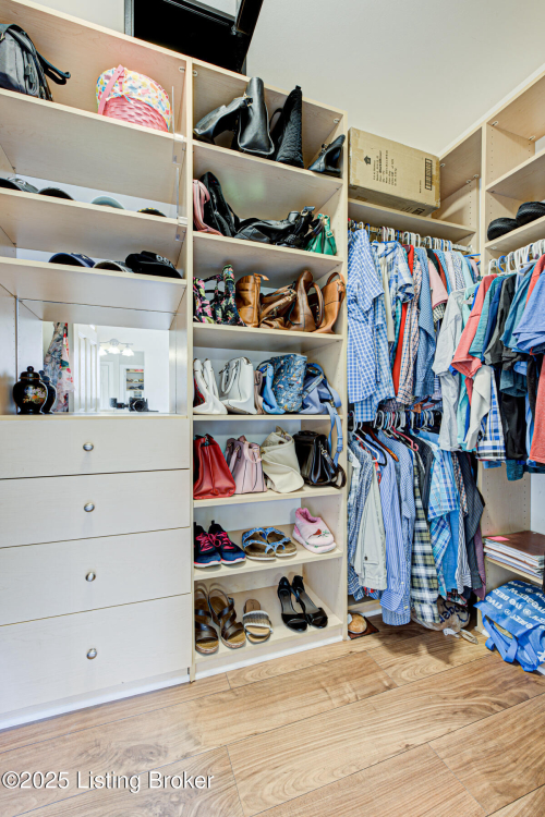 Listing Image 26