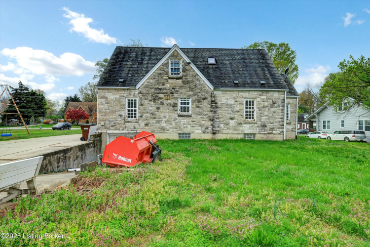 Listing Image 36