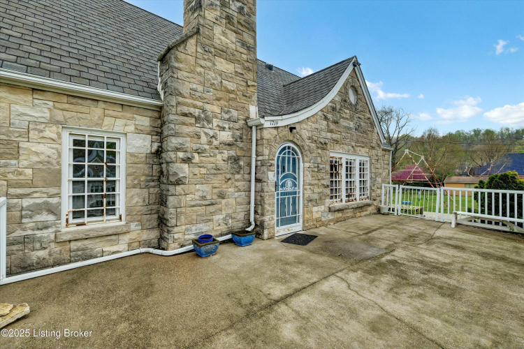 Listing Image 37