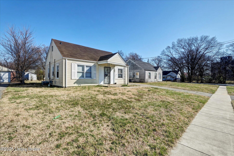 Listing Image 3