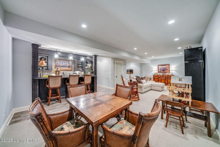 Listing Image 65