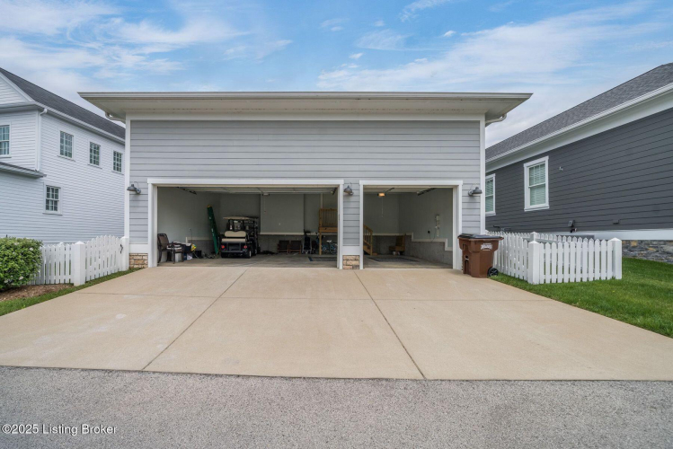 Listing Image 76