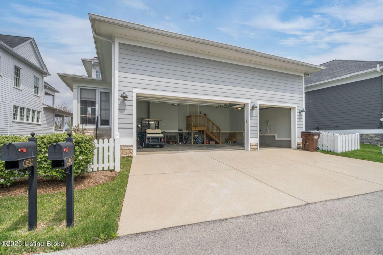 Listing Image 77