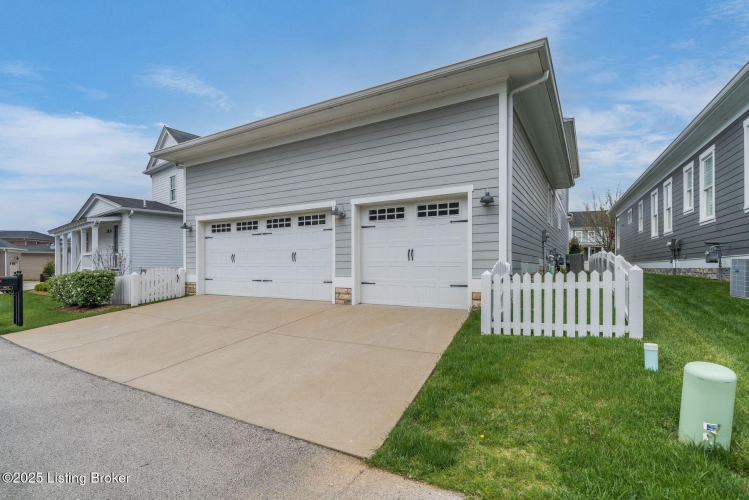 Listing Image 81