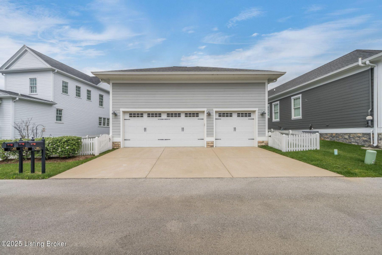 Listing Image 82