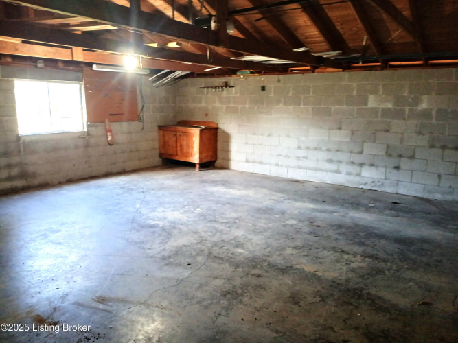 Listing Image 28