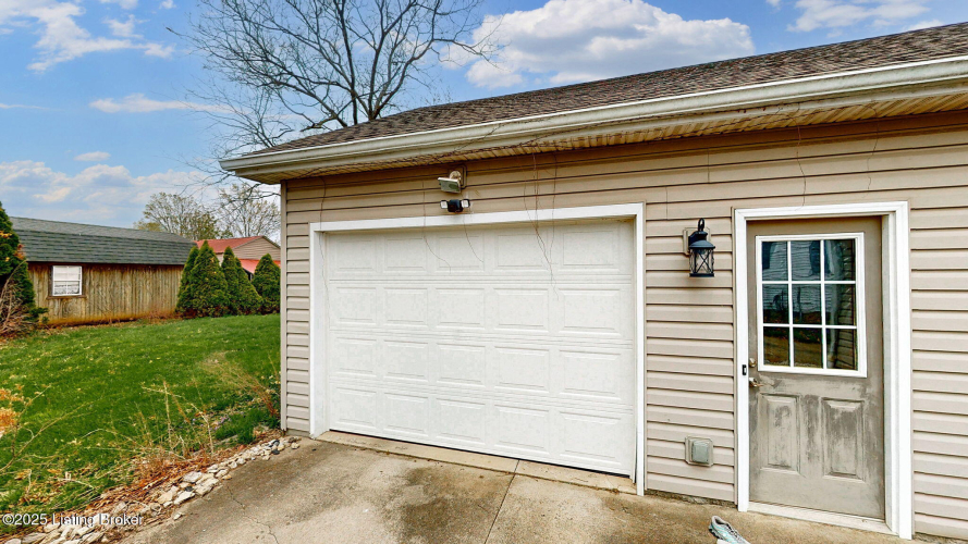 Listing Image 25