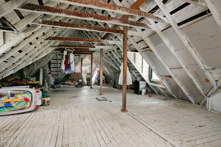 Listing Image 33