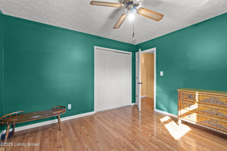 Listing Image 37