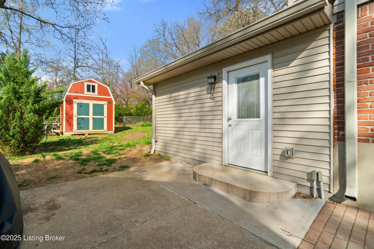 Listing Image 44