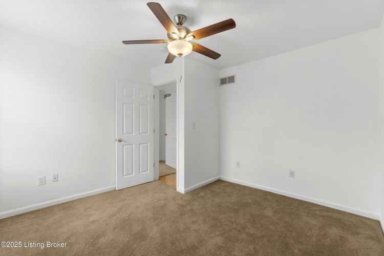 Listing Image 40