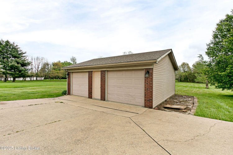Listing Image 29