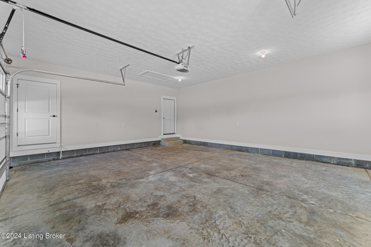 Listing Image 39