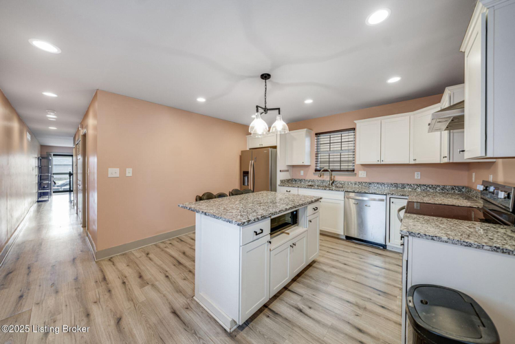 Listing Image 19