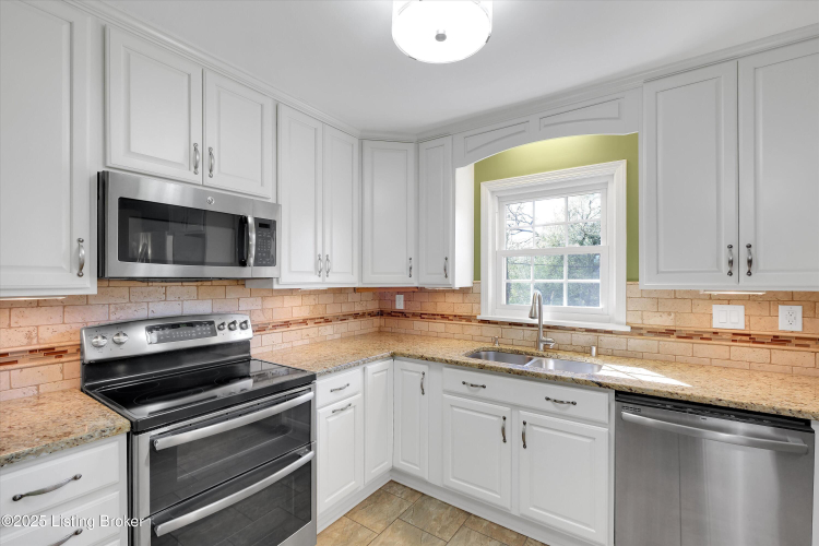 Listing Image 14
