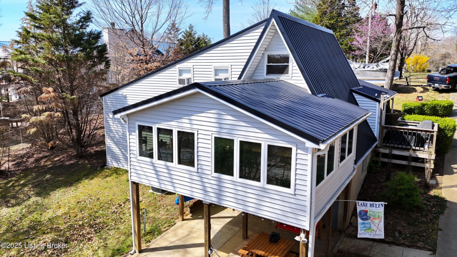 Listing Image 8