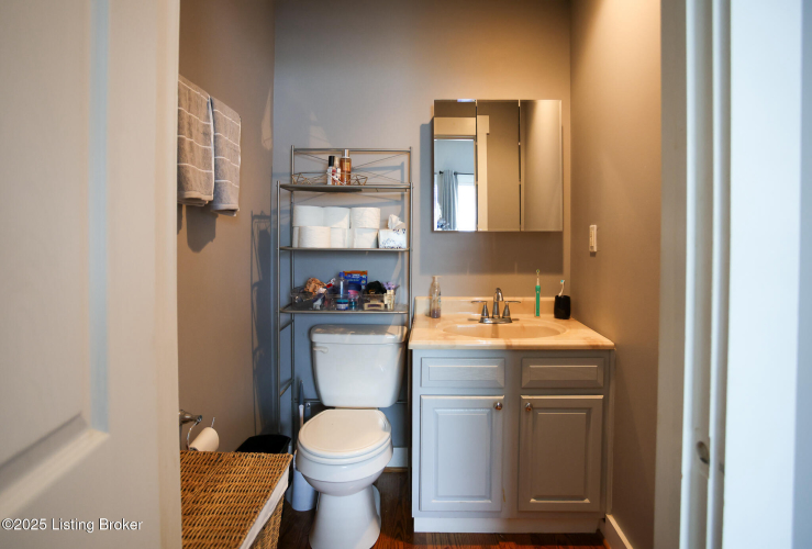 Listing Image 14