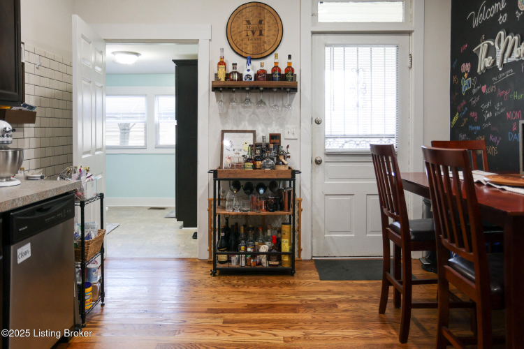 Listing Image 23