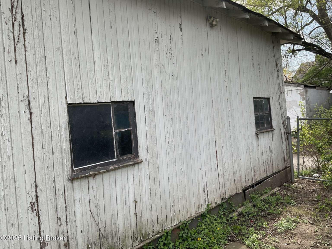 Listing Image 30