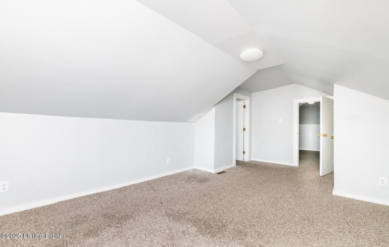 Listing Image 41