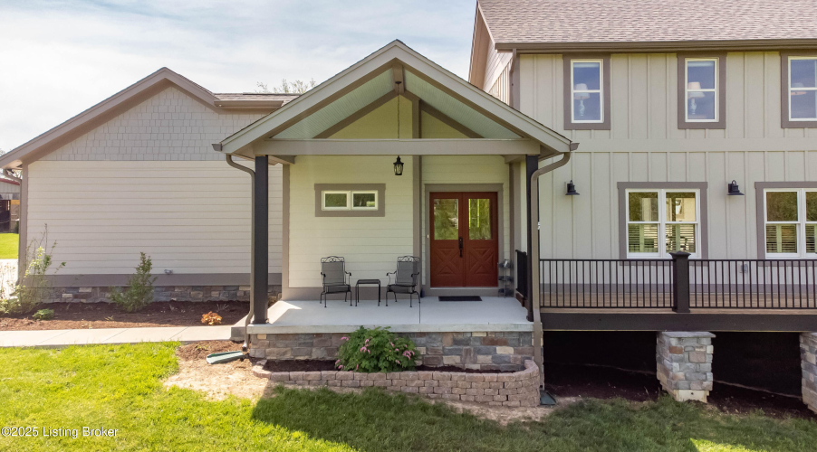 Listing Image 6