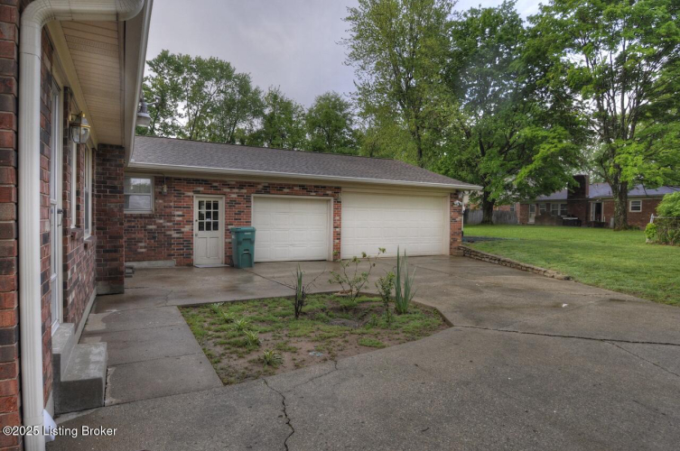 Listing Image 25