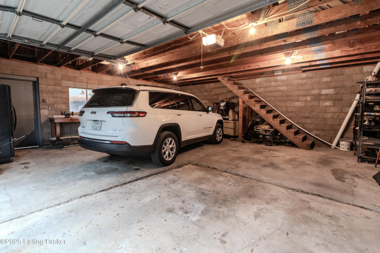 Listing Image 42