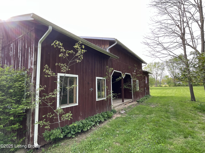 Listing Image 44