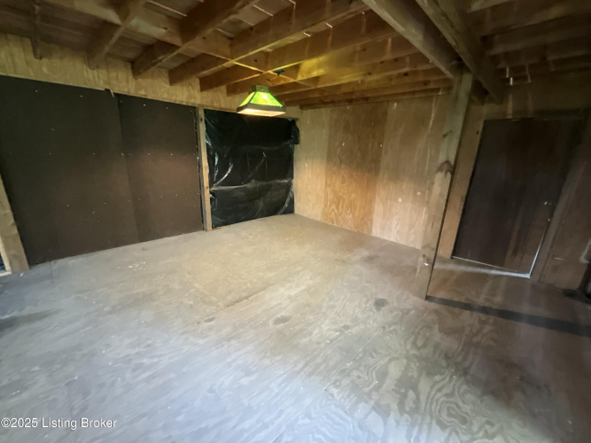 Listing Image 49