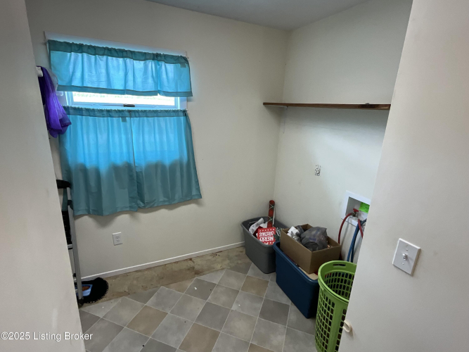 Listing Image 24