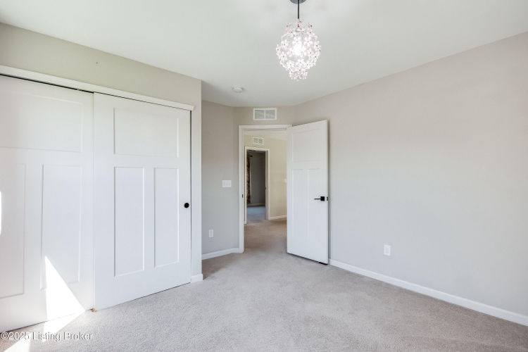 Listing Image 73