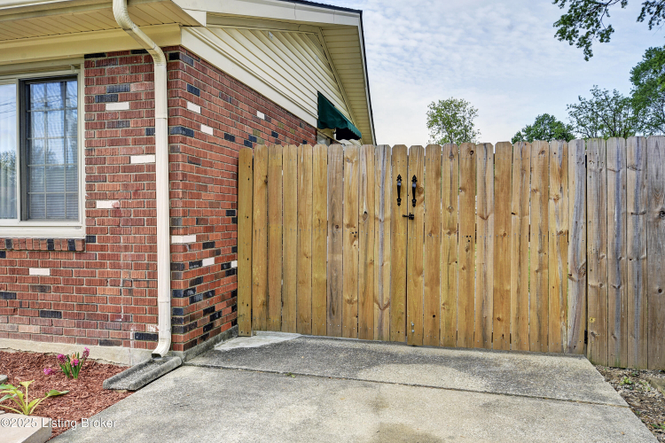 Listing Image 25
