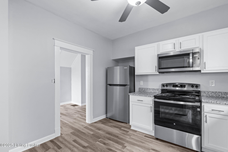 Listing Image 18