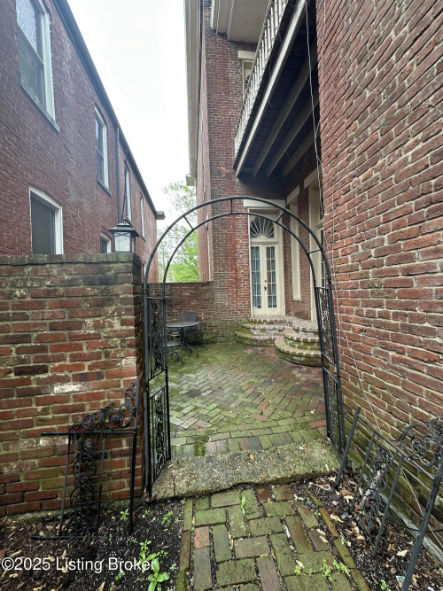 Listing Image 27