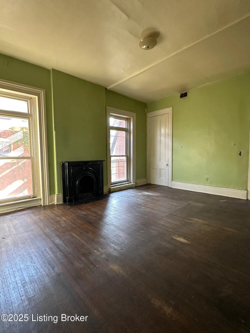 Listing Image 41