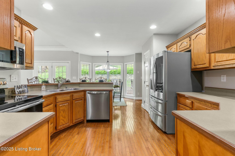 Listing Image 18