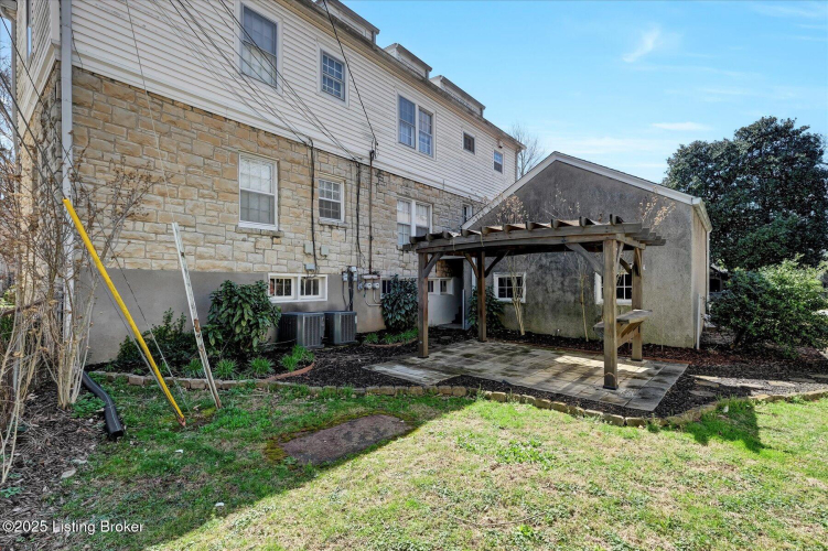 Listing Image 43