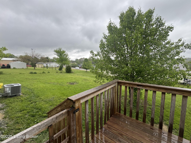 Listing Image 16