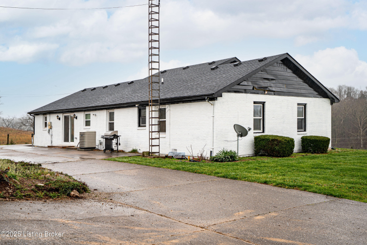 Listing Image 59