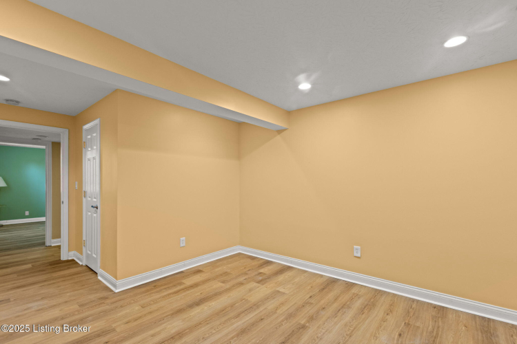 Listing Image 55