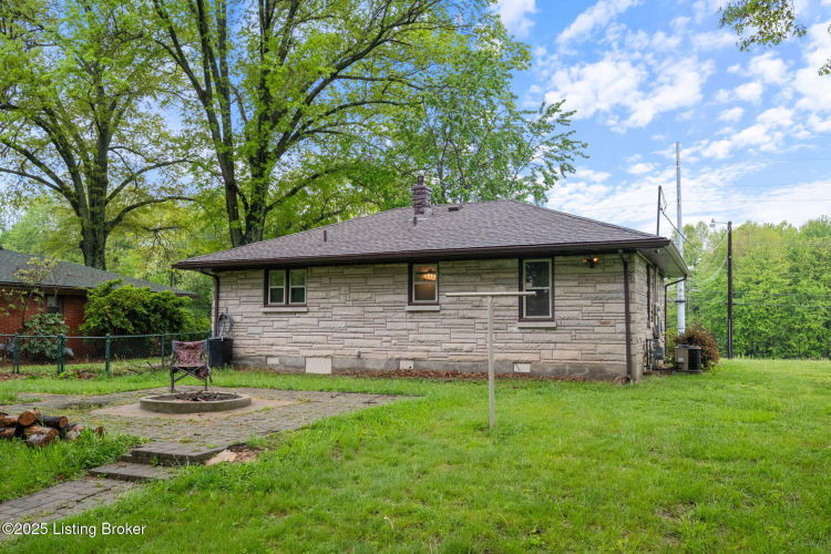 Listing Image 16