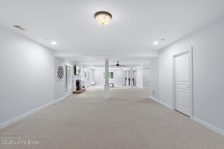 Listing Image 52