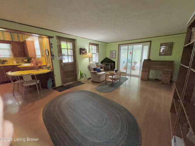 Listing Image 25