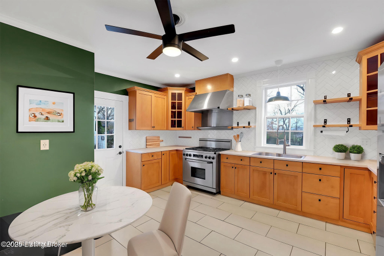 Listing Image 13