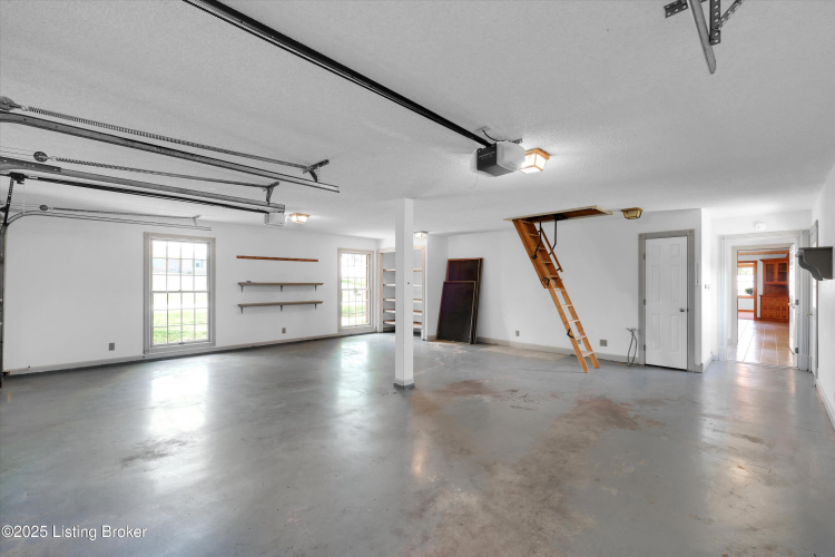 Listing Image 26