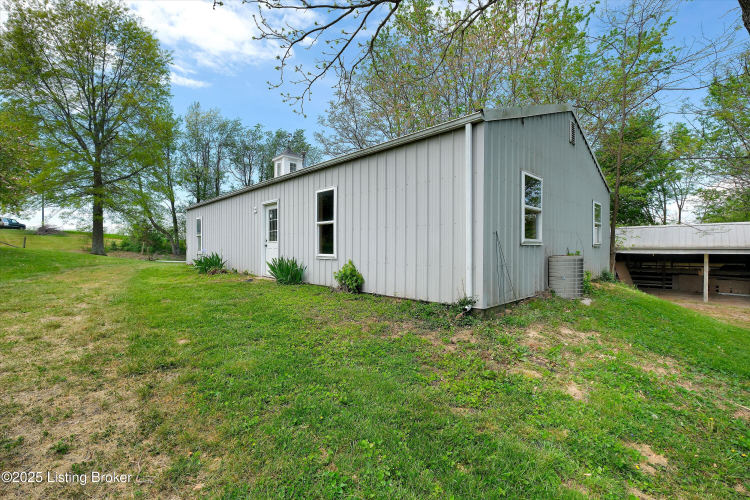 Listing Image 36
