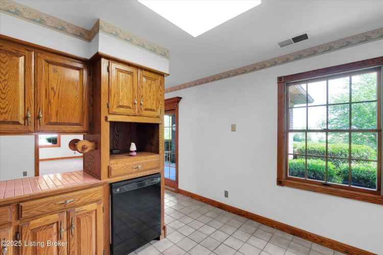 Listing Image 54