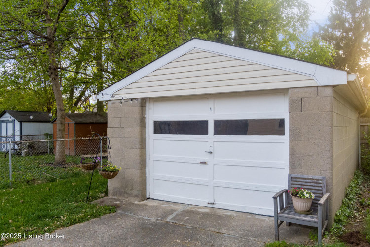 Listing Image 33